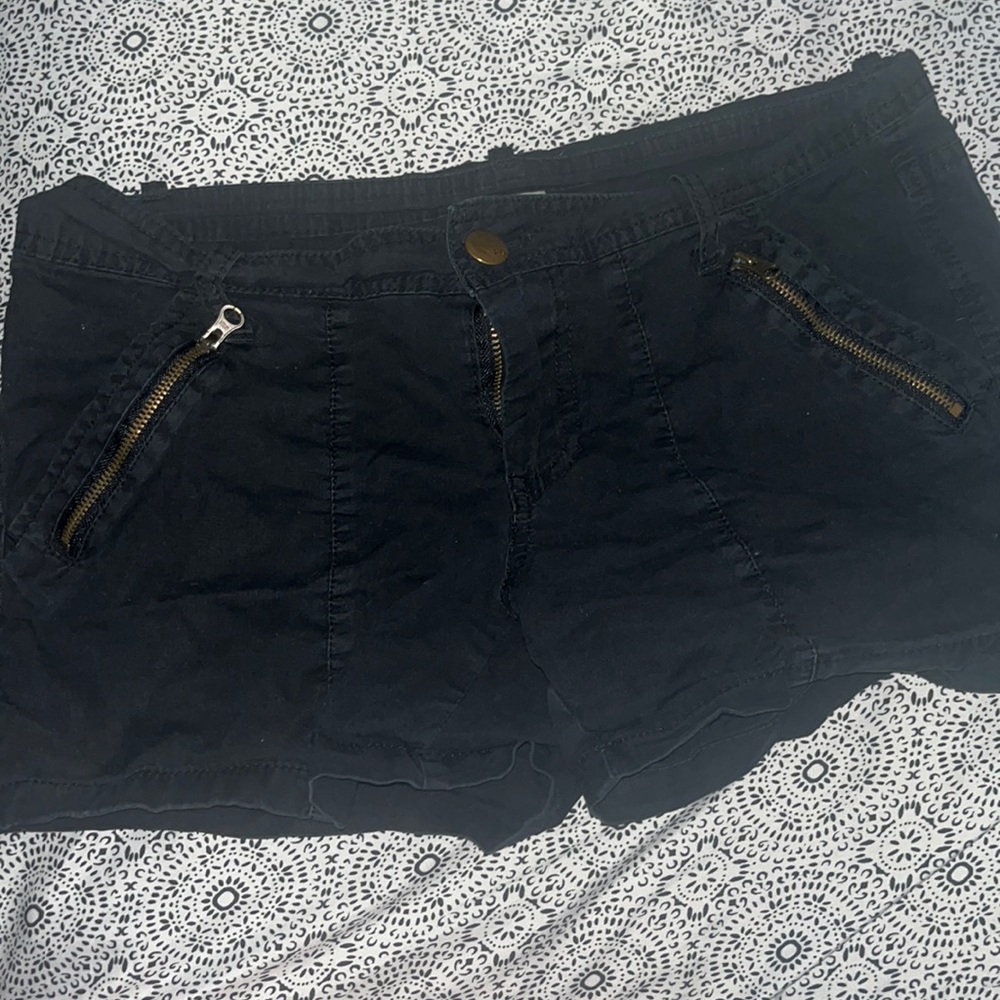 i decided to sell these because they just dont fit me anymore